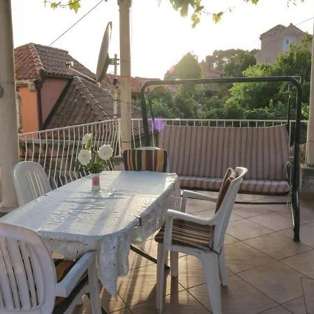 Rina - Old Town Apartament *